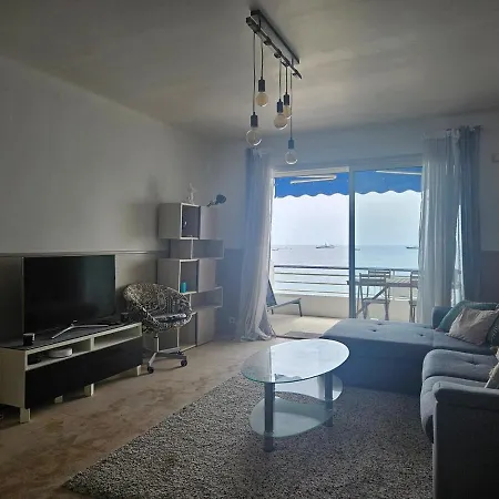 Juan Les Pins Front De 2p Parking Colombier Antibes